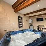 Le Cocon Evasion Privee - Jacuzzi - 情趣酒店