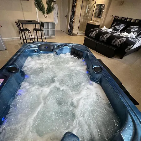 Yetişkin Oteli Le Cocon Evasion Privee - Jacuzzi -