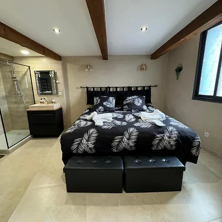 Le Cocon Evasion Privee - Jacuzzi - Liefdeshotel *