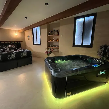 Yetişkin Oteli Le Cocon Evasion Privee - Jacuzzi -